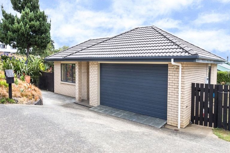 Photo of property in 84 Collingwood Road, Waiuku, 2123
