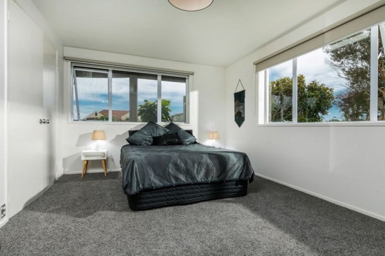 Photo of property in 2a Midway Avenue, Castor Bay, Auckland, 0620