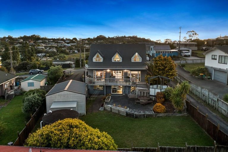 Photo of property in 70 Brightside Road, Stanmore Bay, Whangaparaoa, 0932
