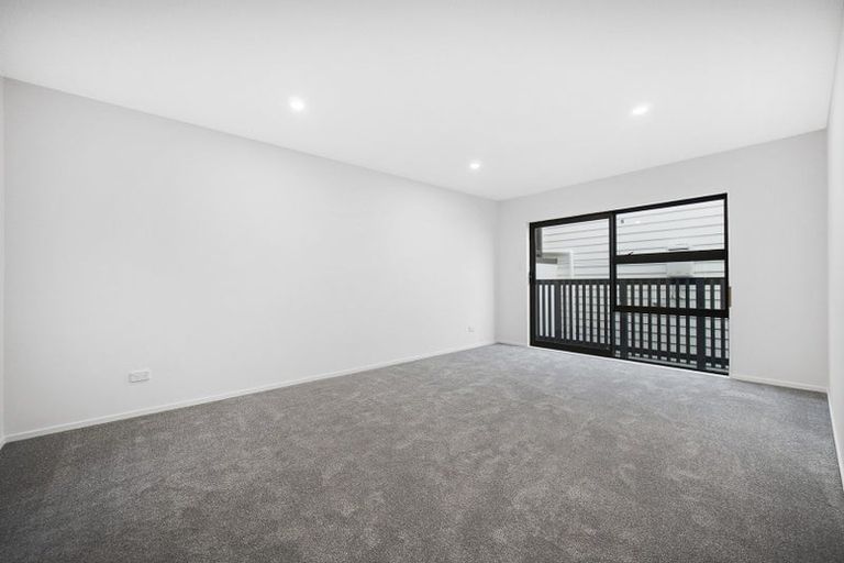 Photo of property in 12 Pleasant Way, Matakatia, Whangaparaoa, 0930