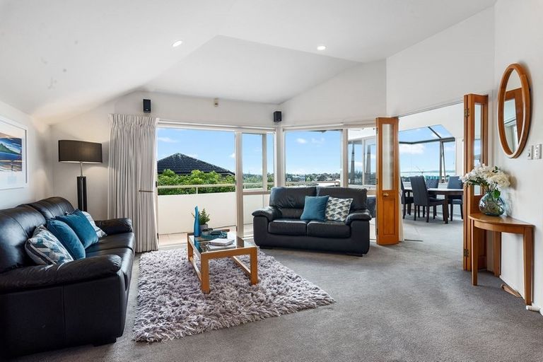 Photo of property in 1/93 Forrest Hill Road, Milford, Auckland, 0620