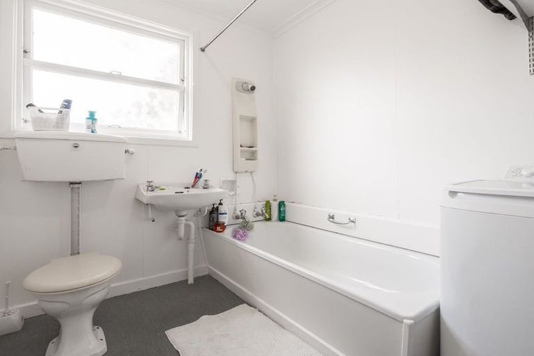 Photo of property in 31 Forbury Road, Forbury, Dunedin, 9012