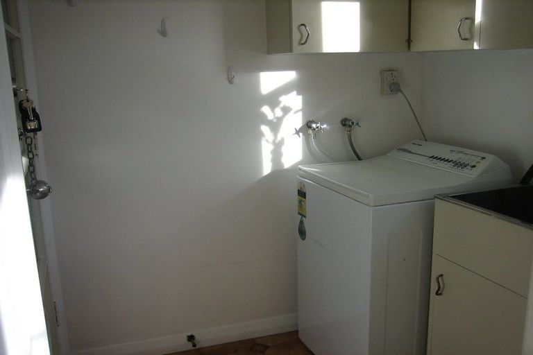 Photo of property in 16 Saint Albans Avenue, Karori, Wellington, 6012