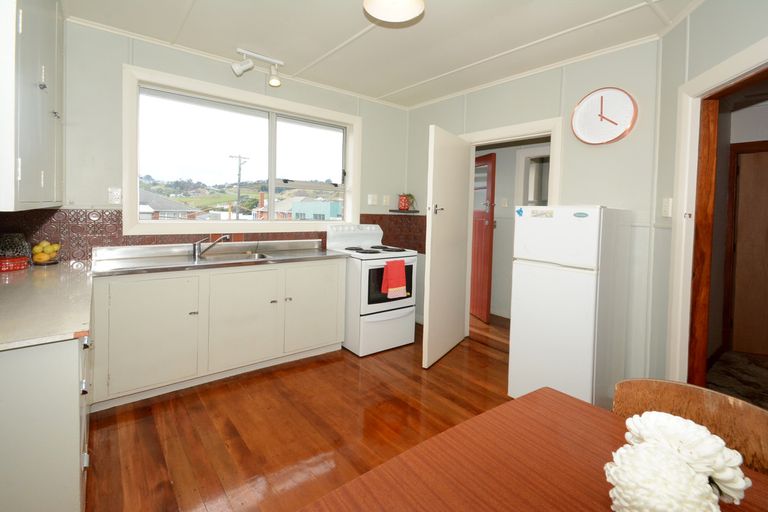 Photo of property in 28 Koremata Street, Green Island, Dunedin, 9018