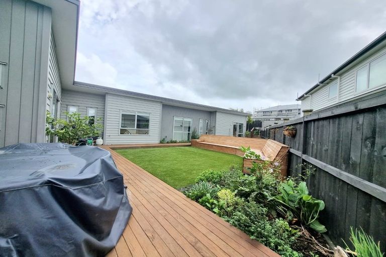 Photo of property in 42 Huarahi Pai Road, Huapai, Kumeu, 0810