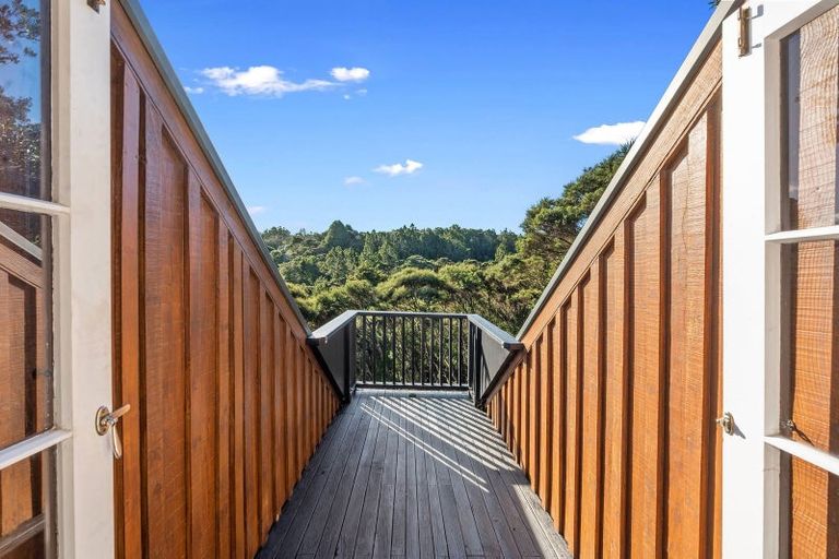 Photo of property in 14 Hebe Place, Birkenhead, Auckland, 0626