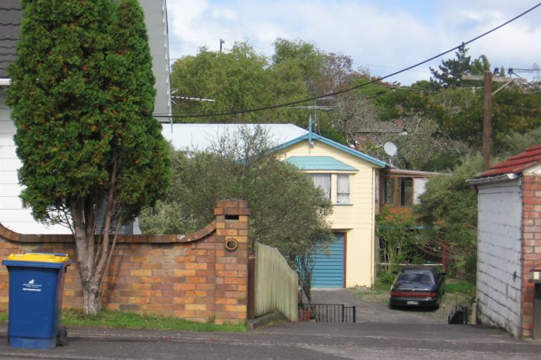 Photo of property in 1/5 Wilson Road, Glen Eden, Auckland, 0602