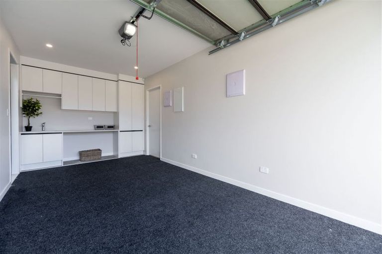 Photo of property in 14 Pohewa Road, Silverdale, 0932