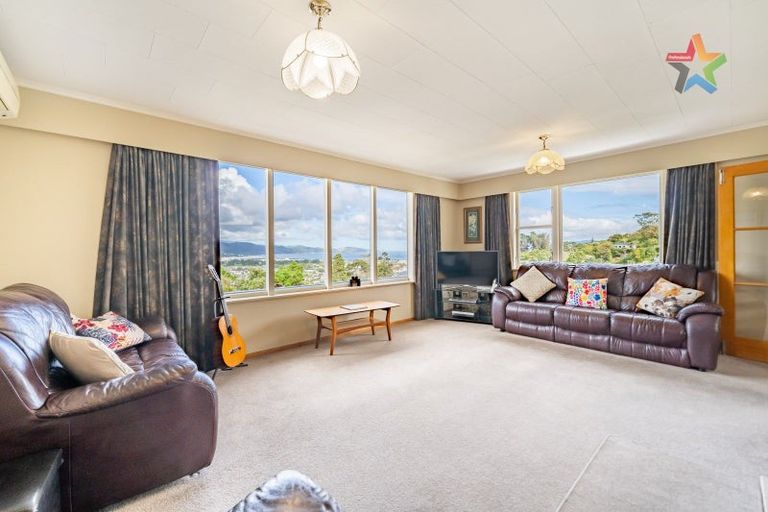 Photo of property in 35 Normandale Road, Normandale, Lower Hutt, 5010