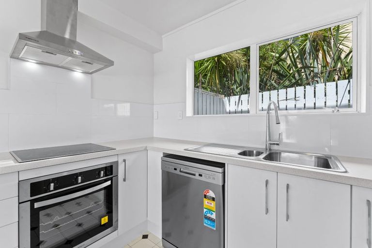 Photo of property in 130h Lakeside Drive, Orewa, 0931