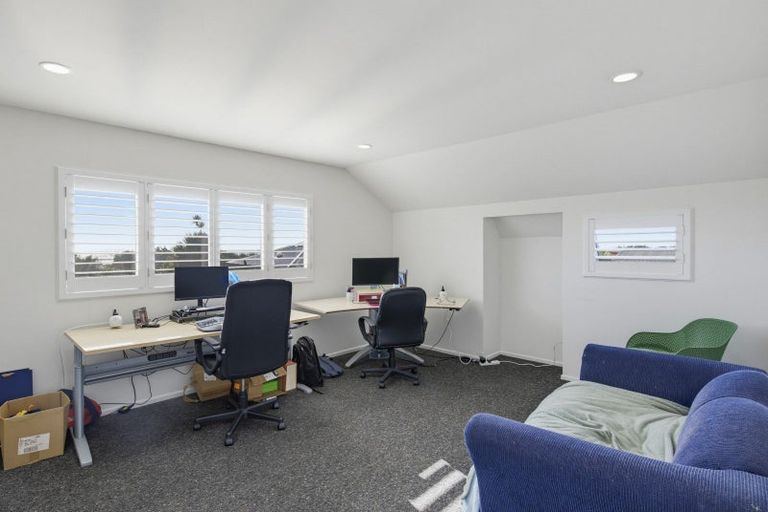 Photo of property in 11 Rodney Avenue, Te Horo Beach, Otaki, 5581