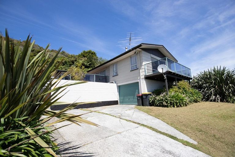 Photo of property in 15 Nolan Crescent, Karoro, Greymouth, 7805