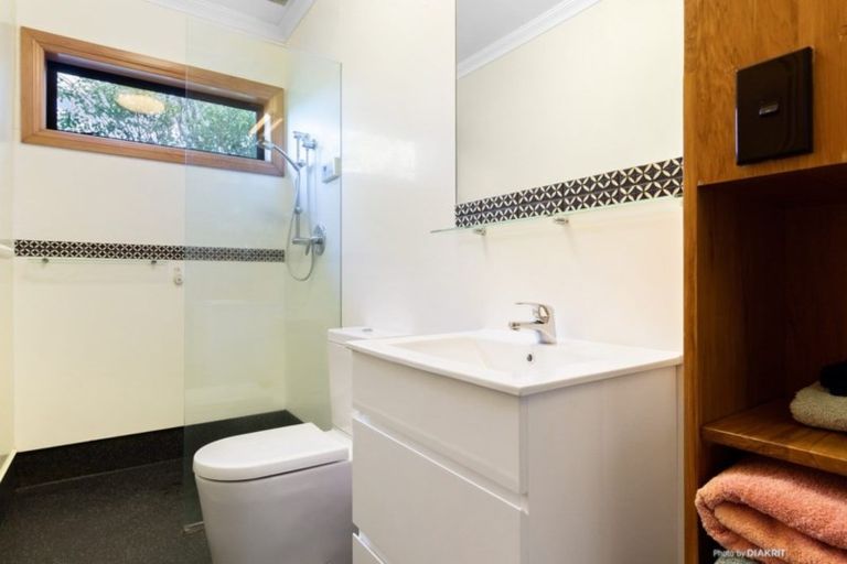 Photo of property in 17 Highbury Crescent, Highbury, Wellington, 6012