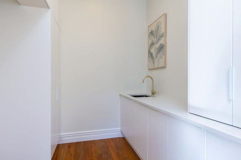 Photo of property in 95b Waikawa Road, Picton, 7220