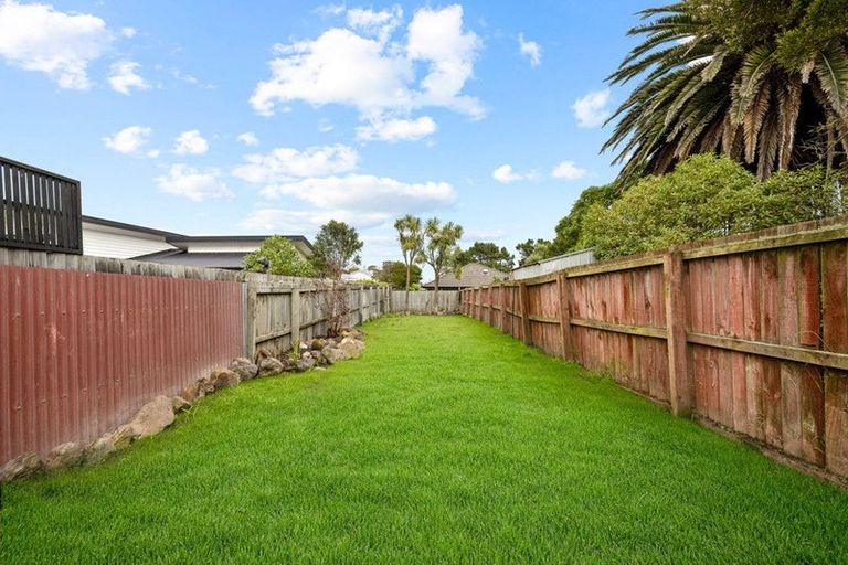 Photo of property in 2/114 Oram Avenue, New Brighton, Christchurch, 8061
