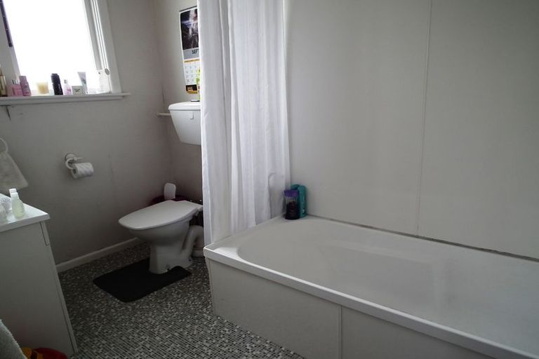 Photo of property in 4 Beal Street, Oamaru North, Oamaru, 9400