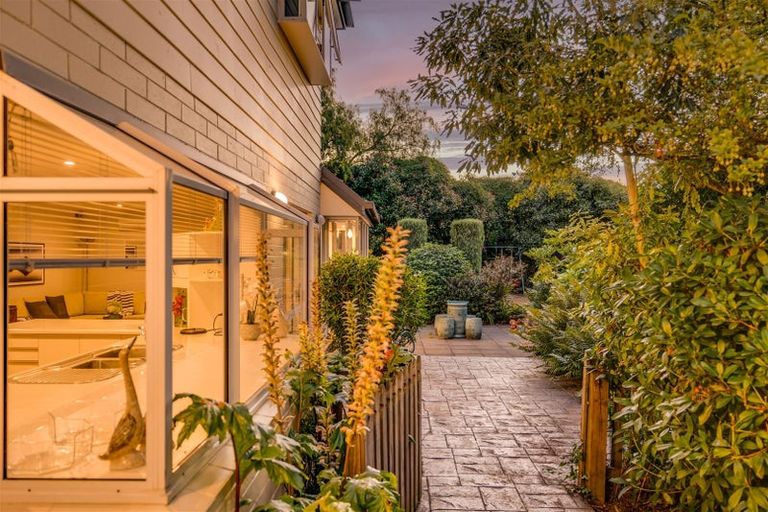 Photo of property in 12 Cephas Close, Sockburn, Christchurch, 8042