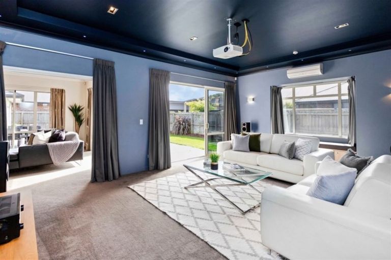 Photo of property in 46 Reka Street, Parklands, Christchurch, 8083