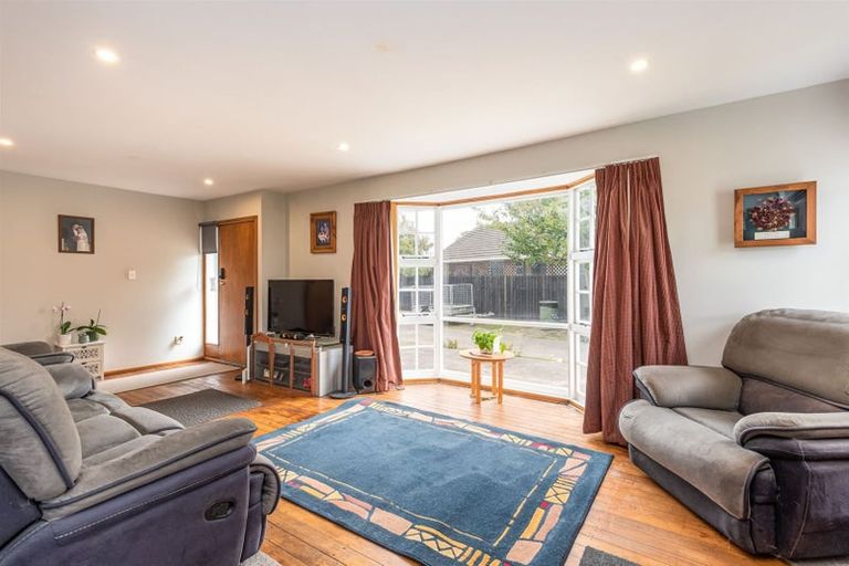 Photo of property in 5 Neave Place, Hillmorton, Christchurch, 8025