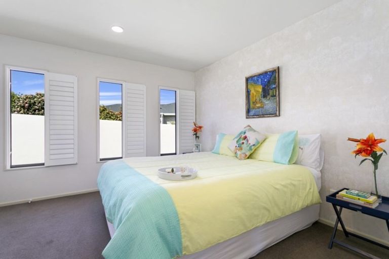 Photo of property in 28 Fairview Terrace, Waipahihi, Taupo, 3330