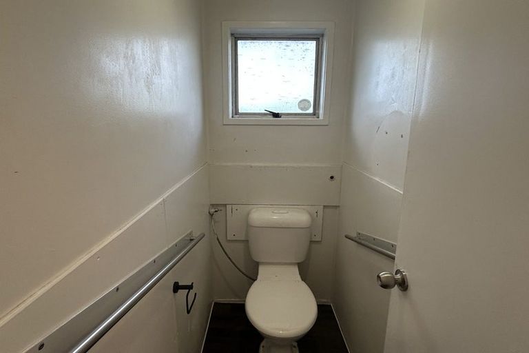 Photo of property in 7a Clayburn Road, Glen Eden, Auckland, 0602