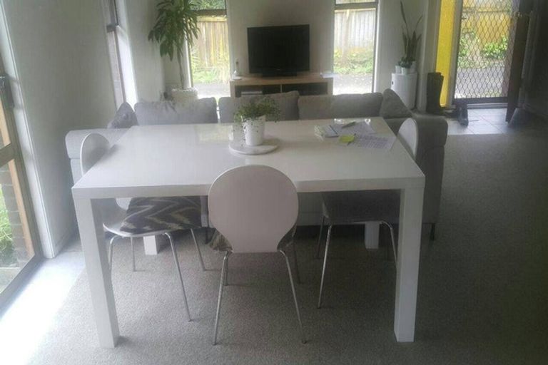 Photo of property in 1/54 Highland Park Drive, Highland Park, Auckland, 2010