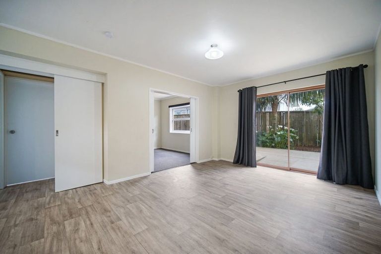 Photo of property in 19 Normandy Place, Henderson, Auckland, 0610