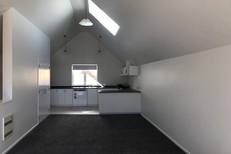 Photo of property in Pirie Street Townhouses, 22/35 Pirie Street, Mount Victoria, Wellington, 6011