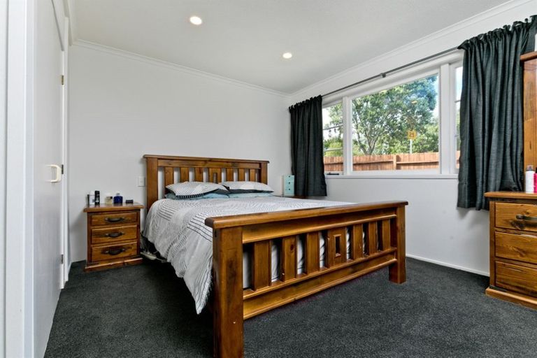 Photo of property in 122 Sunnyside Road, Sunnyvale, Auckland, 0612