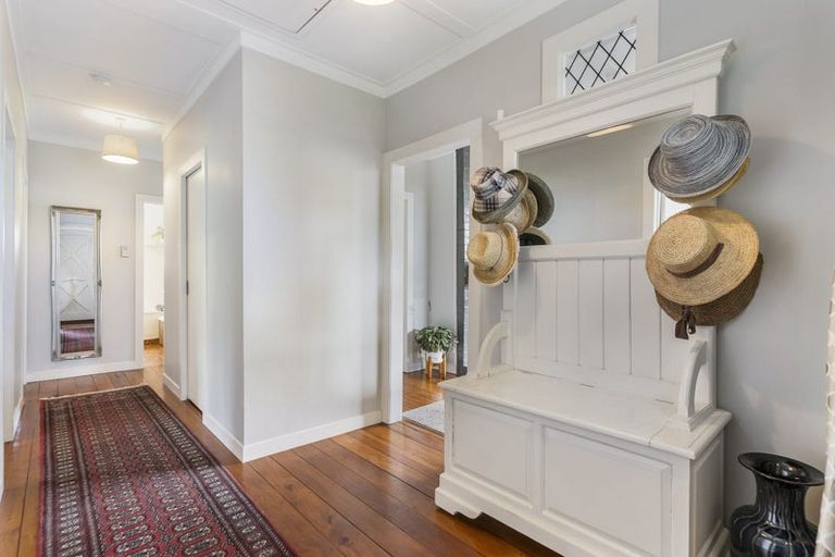 Photo of property in 16 Princes Street, Northcote Point, Auckland, 0627