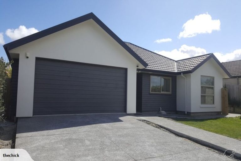 Photo of property in 26 Bottle Lake Drive, Parklands, Christchurch, 8083