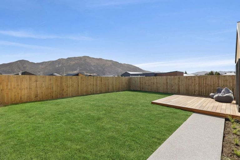 Photo of property in 32 Gillespie Street, Lake Hawea, 9382