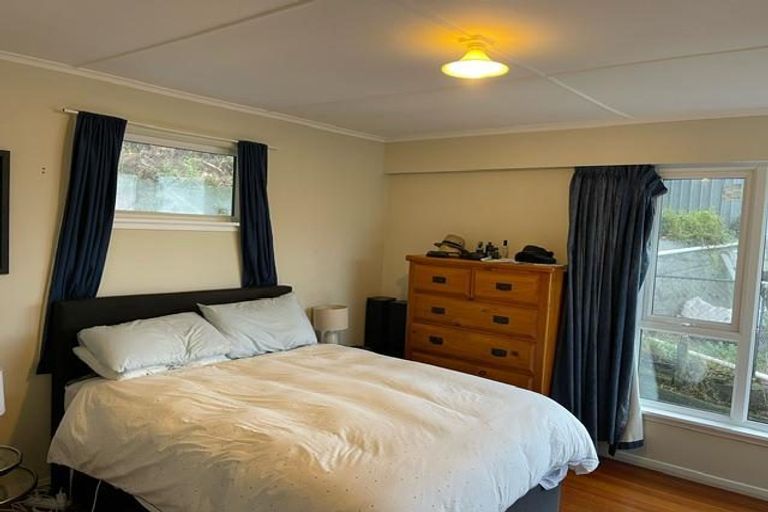 Photo of property in 24 Severn Street, Island Bay, Wellington, 6023
