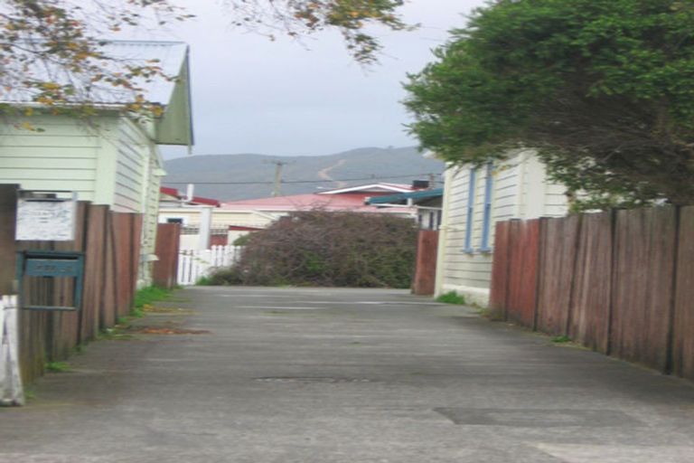 Photo of property in 22a Randwick Crescent, Moera, Lower Hutt, 5010