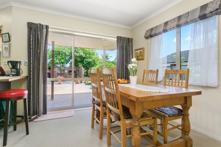 Photo of property in 37 Oaklands Drive, Cambridge, 3434