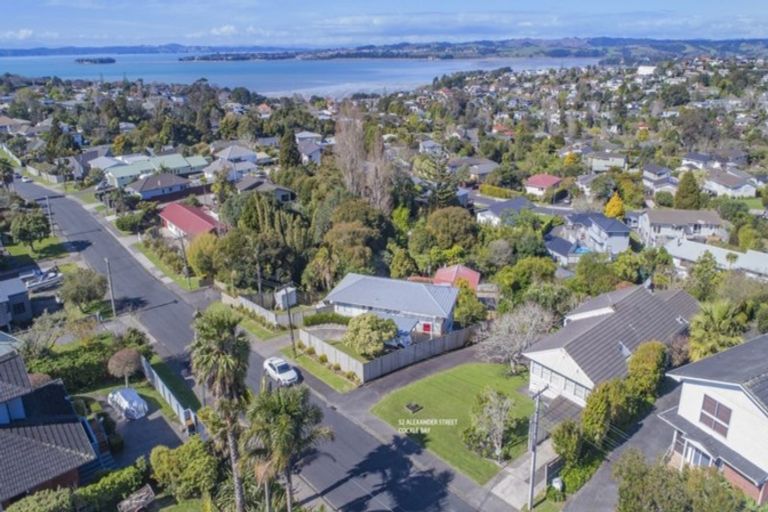 Photo of property in 52 Alexander Street, Cockle Bay, Auckland, 2014