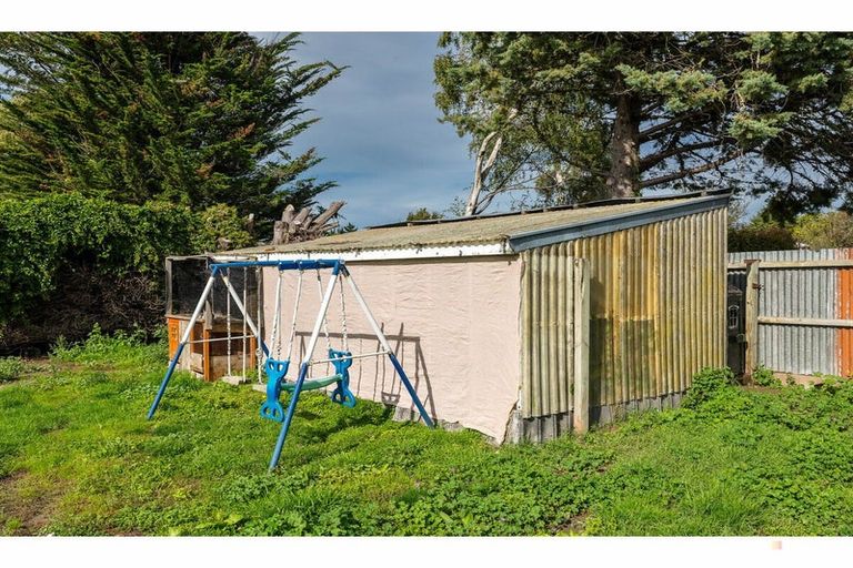 Photo of property in 7 Holmes Street, Waimate, 7924