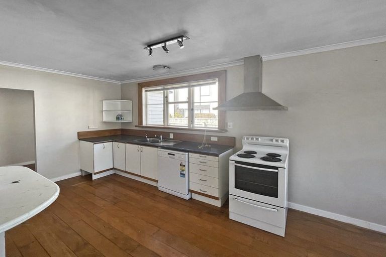 Photo of property in 83 Molesworth Street, Taita, Lower Hutt, 5011