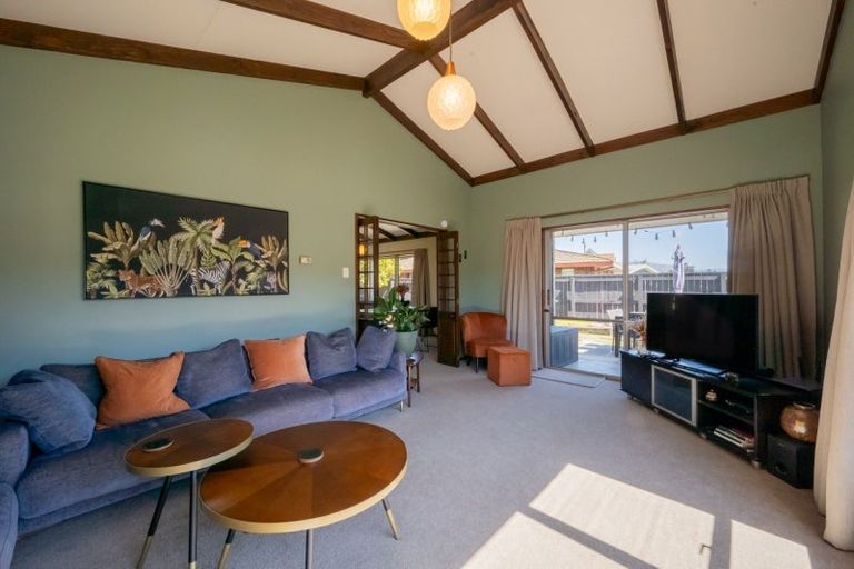 Photo of property in 16 Arnott Street, Alexandra, 9320