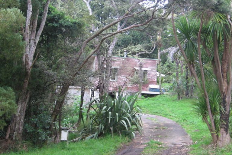 Photo of property in 37 Western Road, Laingholm, Auckland, 0604