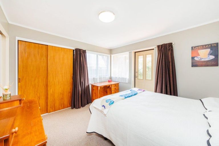Photo of property in 3a Caroline Crescent, Highbury, Palmerston North, 4412
