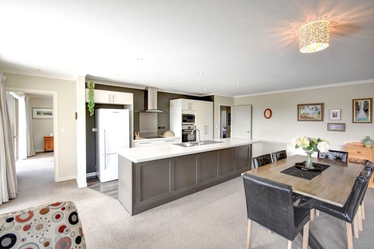 Photo of property in 42 Hagart-alexander Drive, Mosgiel, 9024