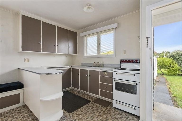 Photo of property in 136 Rathgar Road, Henderson, Auckland, 0610