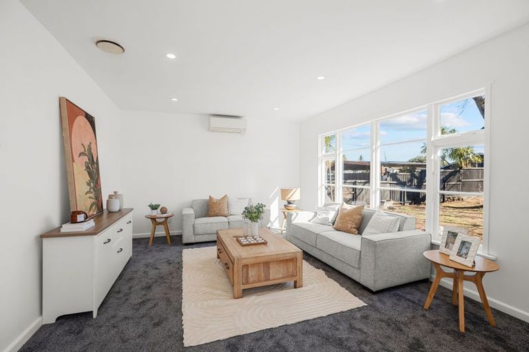 Photo of property in 325 Wainoni Road, Avondale, Christchurch, 8061