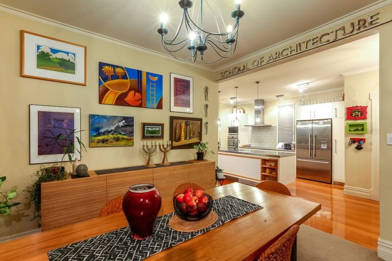 Photo of property in 17 Vivian Street, New Plymouth, 4310