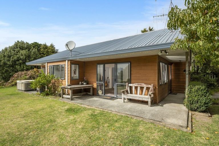 Photo of property in 8 Wade Place, Welcome Bay, Tauranga, 3175