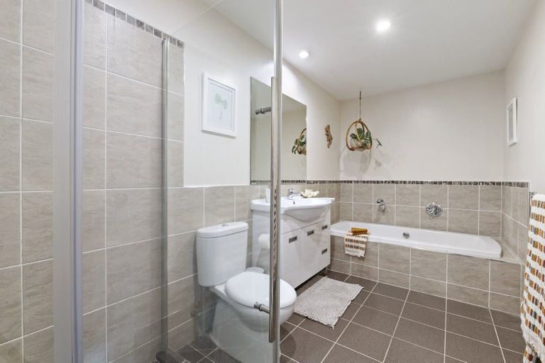 Photo of property in 16 Burwood Terrace, Gulf Harbour, Whangaparaoa, 0930