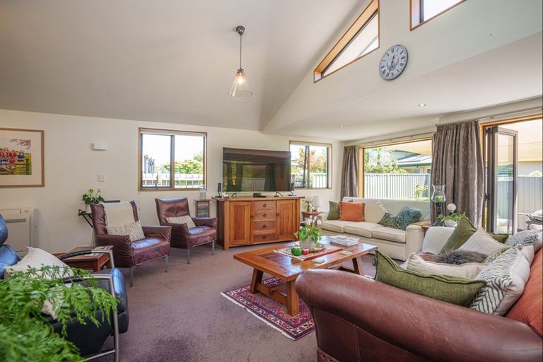 Photo of property in 22 Hood Crescent, Arrowtown, 9302