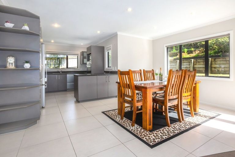 Photo of property in 25 Kaimai Place, Aotea, Porirua, 5024