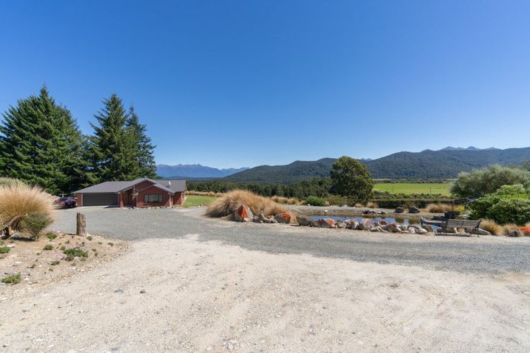 Photo of property in 787a Manapouri-te Anau Highway, Te Anau, 9679